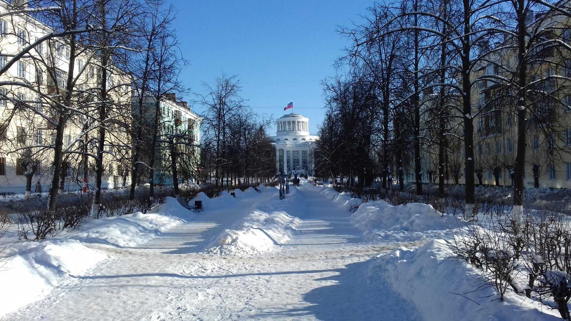 Дзержинск проспект ленина. Проспект Ленина 62 Дзержинск. Дзержинск ДКХ зима. Дзержинск проспект Ленина парк культуры. Дворец культуры пр Ленина 22.